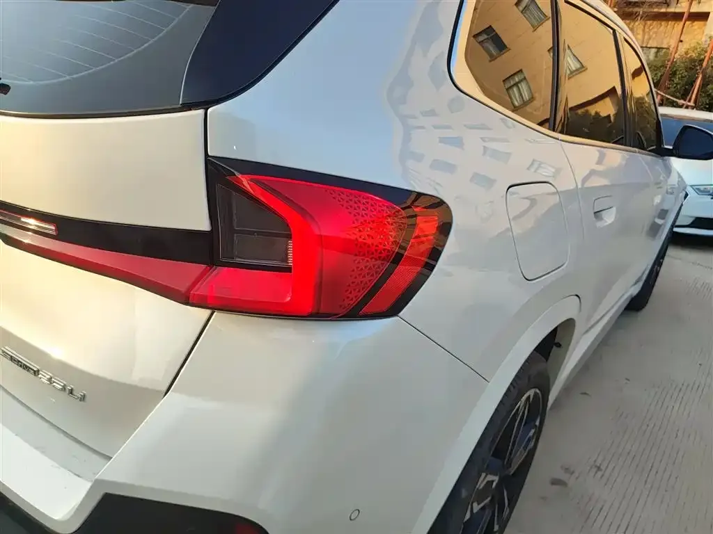 BMW X1 — фото 4