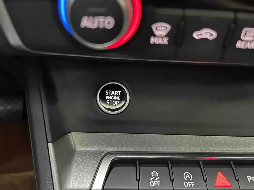 Audi Q3 2023 из CN, фото 3