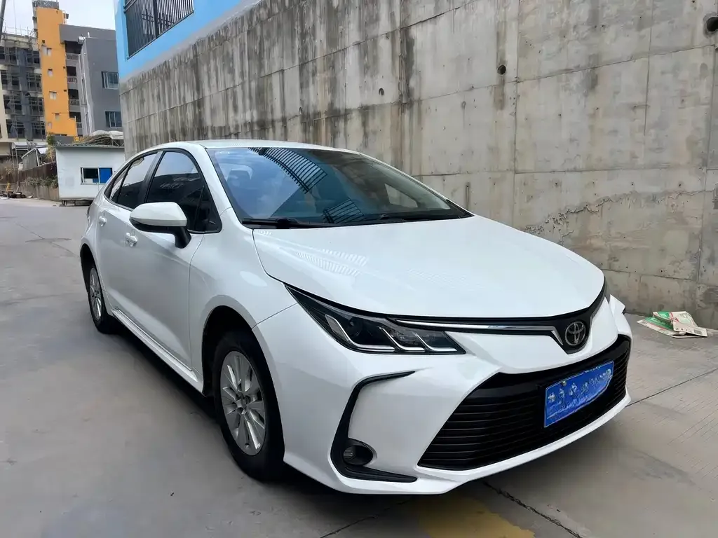 Toyota Corolla — фото 8