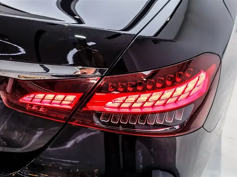 Mercedes-Benz E-Class 2023 из CN, фото 3