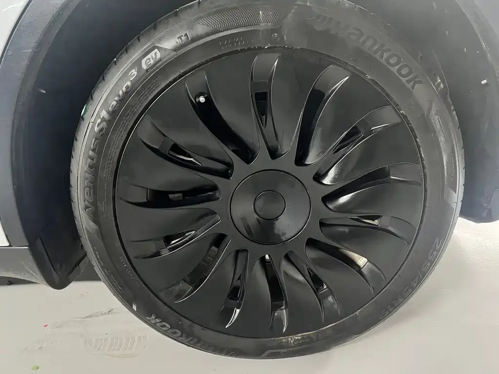 Tesla Model Y 2023 из CN, фото 5