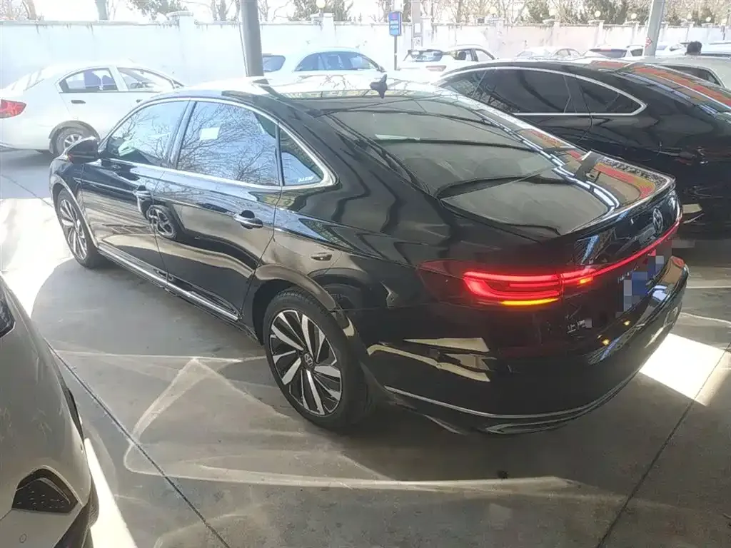 Volkswagen Passat — фото 3