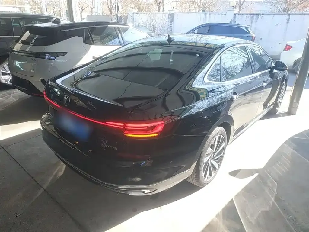 Volkswagen Passat — фото 10