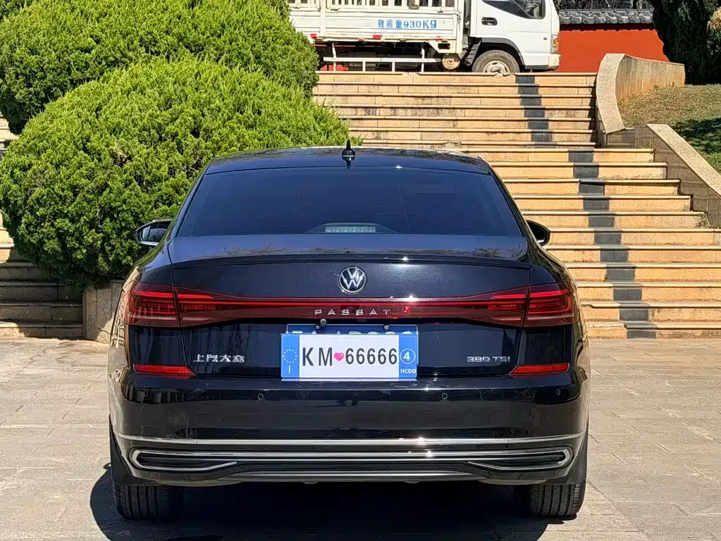 Volkswagen Passat — фото 7