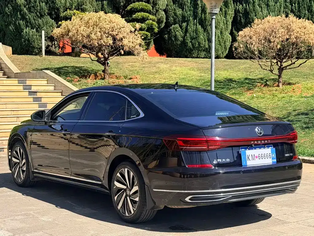 Volkswagen Passat — фото 5