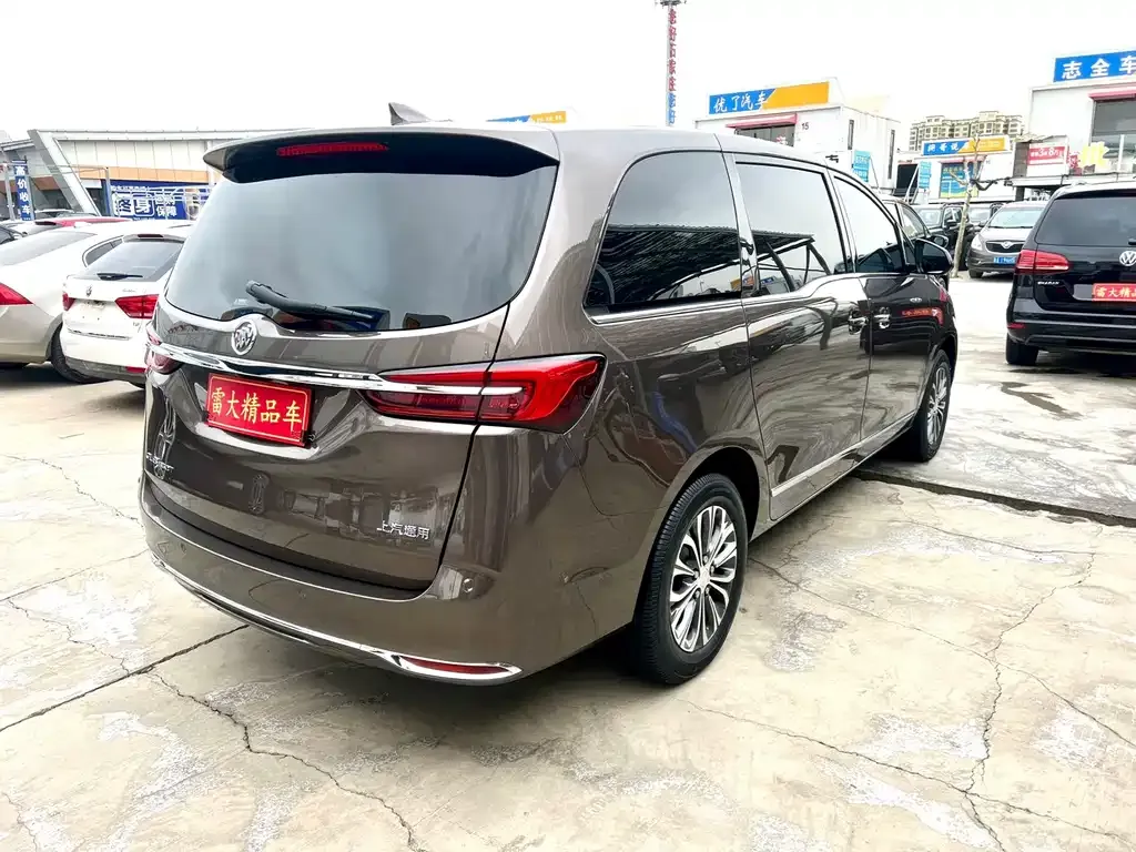 Buick GL8 2022 из CN, фото 3