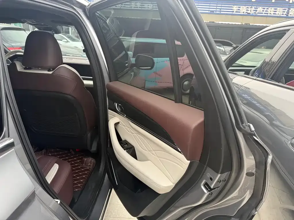 Geely Xingyue L 2023 из CN, фото 3