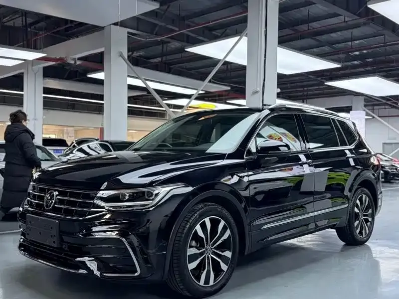 Volkswagen Tiguan L 2022 из CN, фото 1