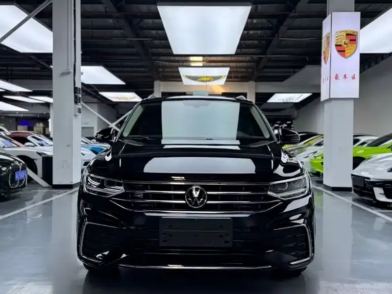 Volkswagen Tiguan L 2022 из CN, фото 2