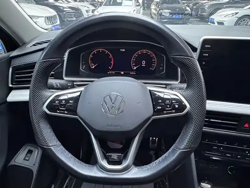 Volkswagen Tiguan L 2022 из CN, фото 4