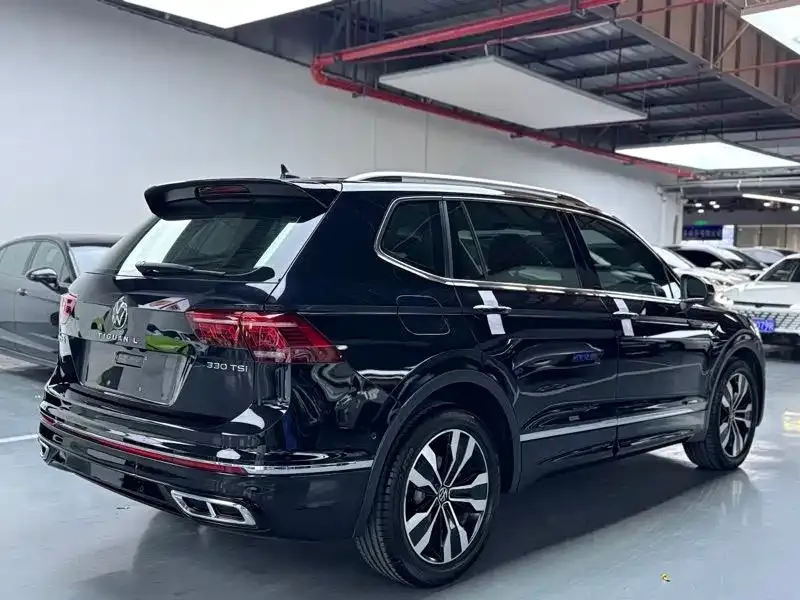Volkswagen Tiguan L 2022 из CN, фото 3