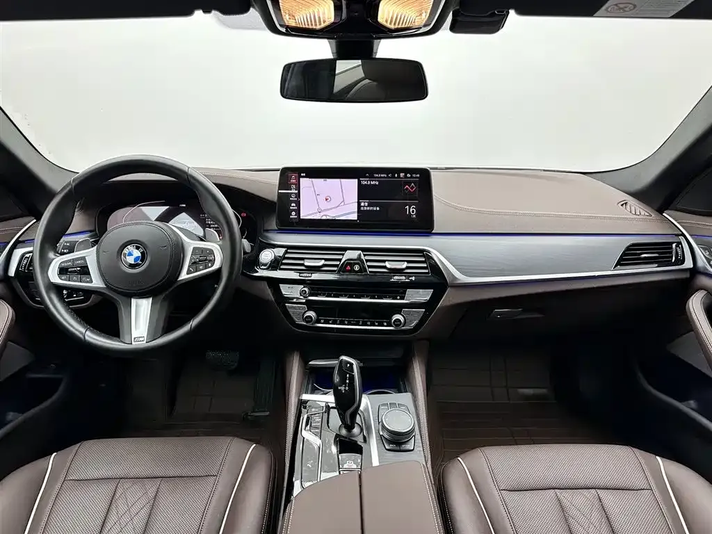 BMW 5 Series — фото 9