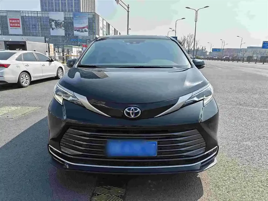 Toyota Sienna 2022 из CN, фото 6