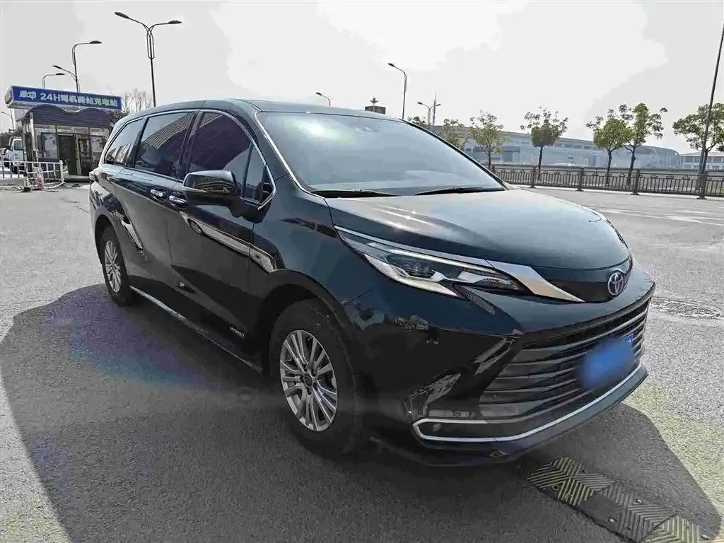 Toyota Sienna 2022 из CN, фото 8