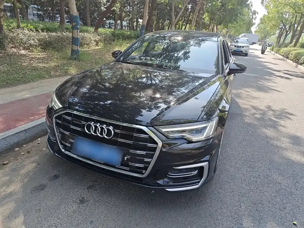 Audi A6L 2023 из CN, фото 1