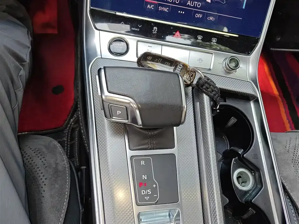 Audi A6L 2023 из CN, фото 2