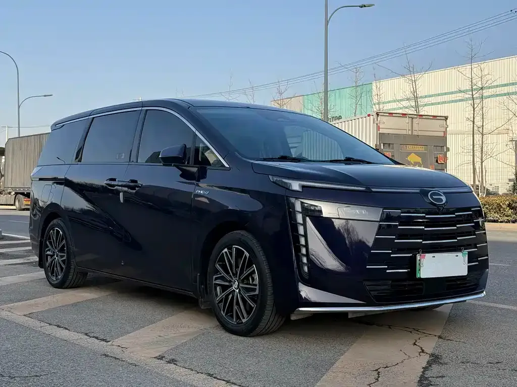 GAC Motor E8 Hybrid — фото 8