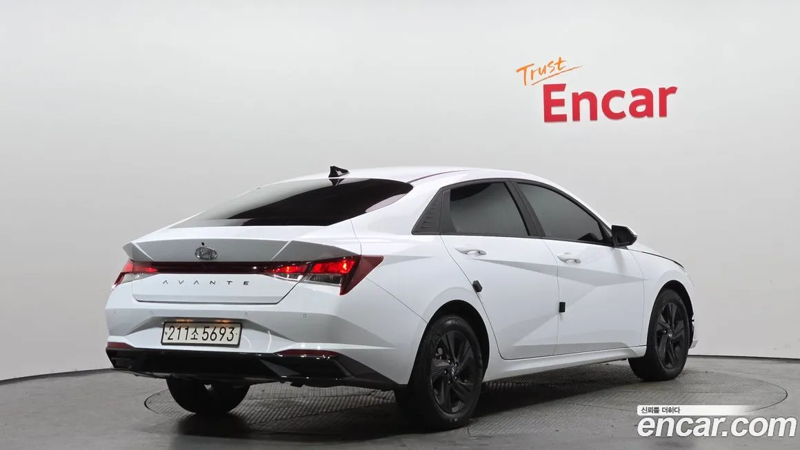 Hyundai AVANTE 2023 из KR, фото 3