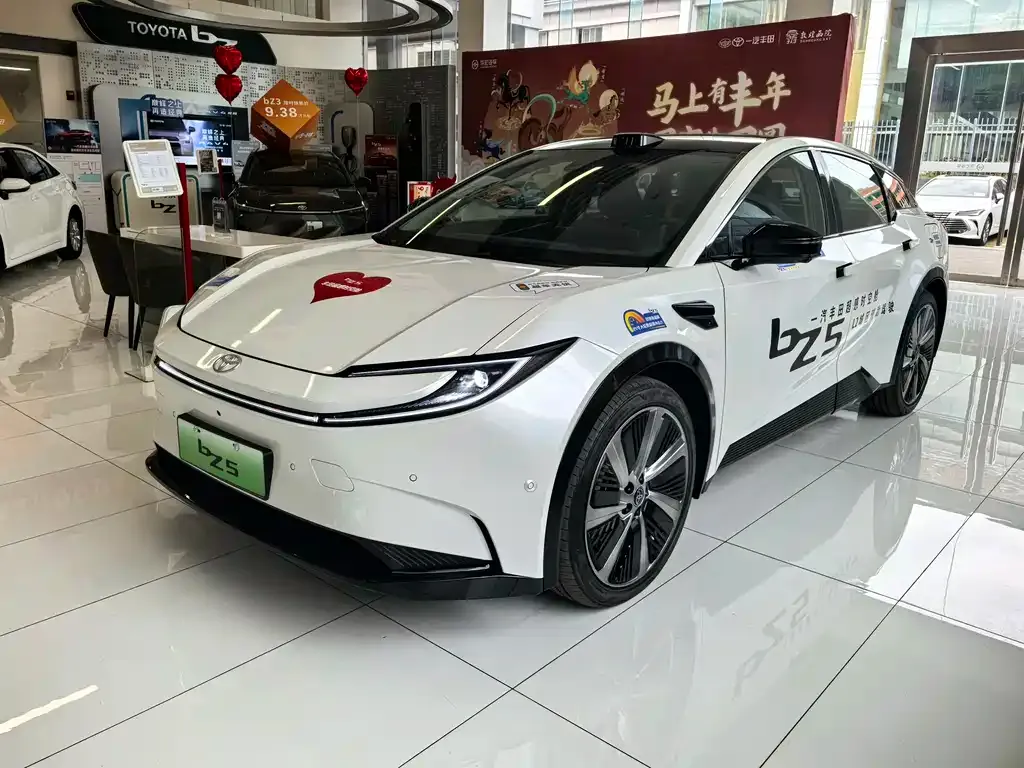 Toyota bZ5 2025 из CN, фото 1