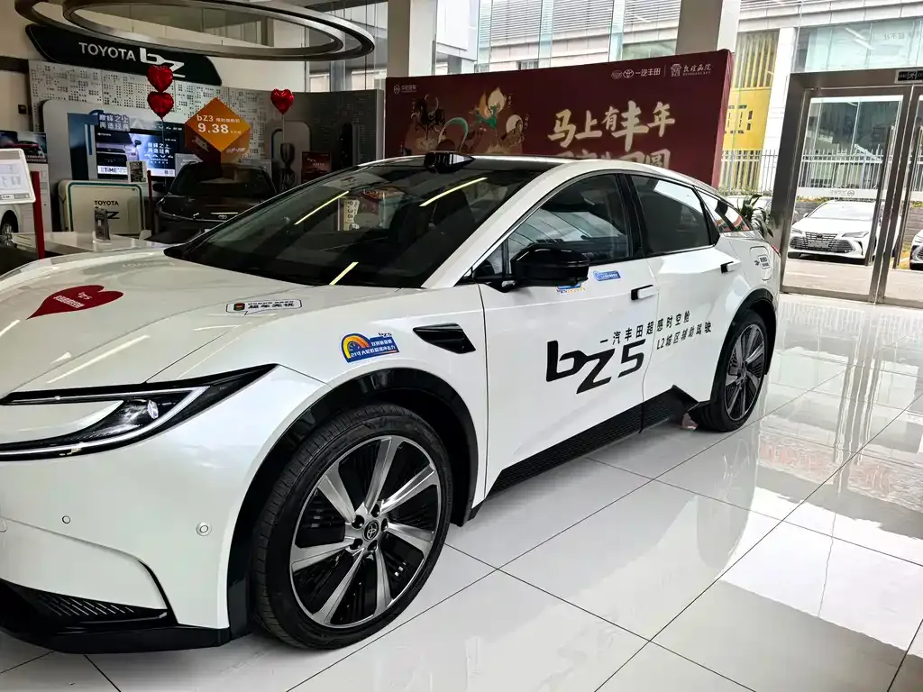 Toyota bZ5 2025 из CN, фото 3