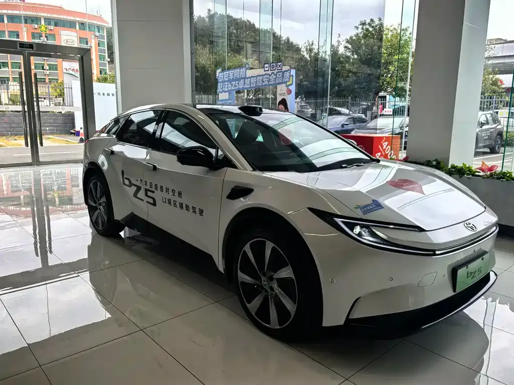 Toyota bZ5 2025 из CN, фото 6