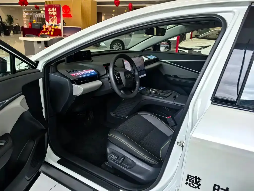 Toyota bZ5 2025 из CN, фото 7