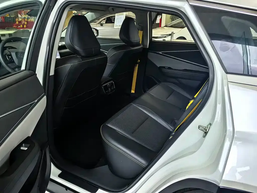 Toyota bZ5 2025 из CN, фото 8