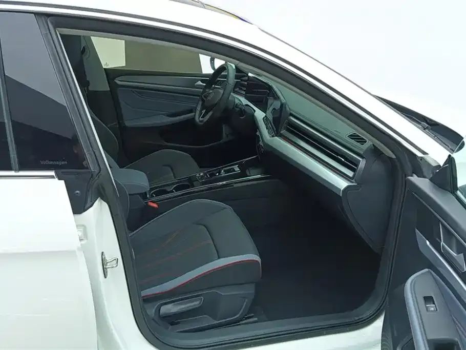 Volkswagen Lamando 2023 из CN, фото 8