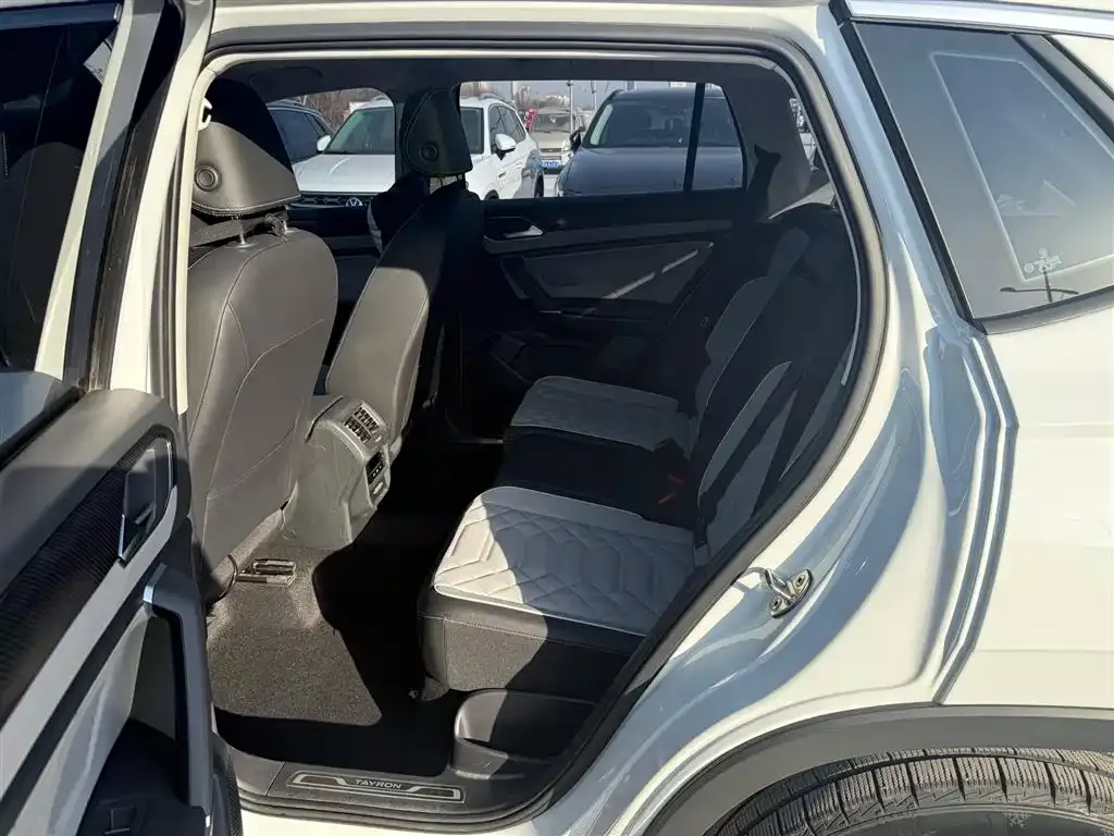 Volkswagen Tayron 2023 из CN, фото 10