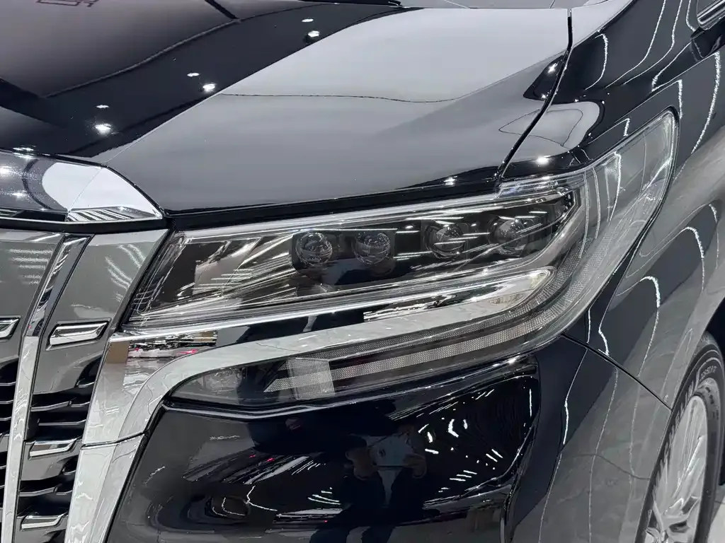 Toyota Alphard 2022 из CN, фото 4