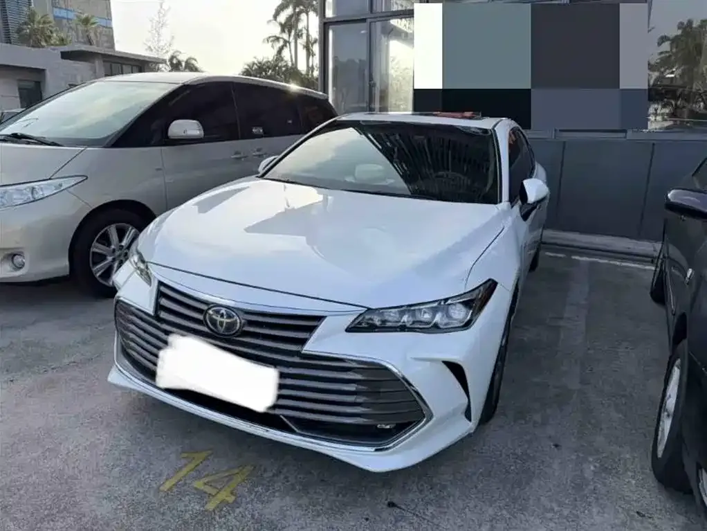 Toyota Avalon 2021 из CN, фото 1