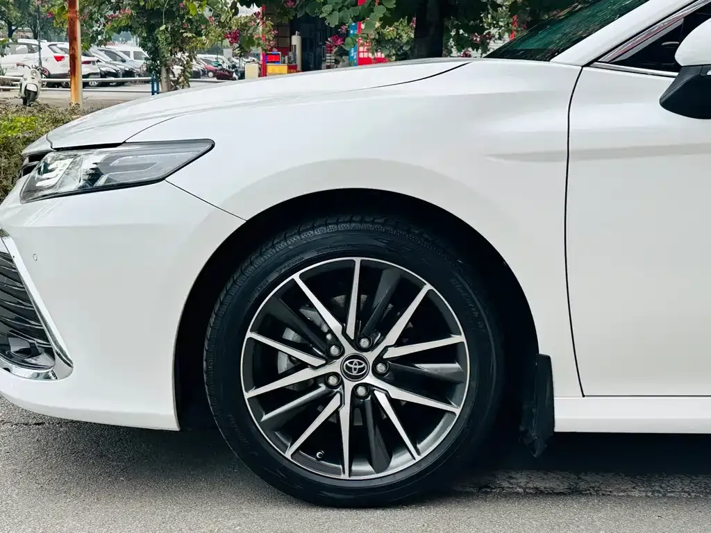Toyota Camry 2023 из CN, фото 6