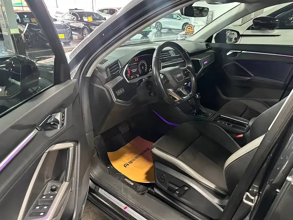 Audi Q3 2021 из CN, фото 6