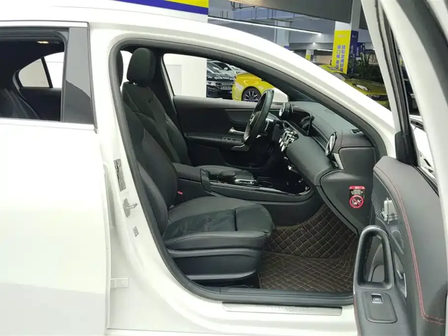 Mercedes-Benz A-Class 2024 из CN, фото 8