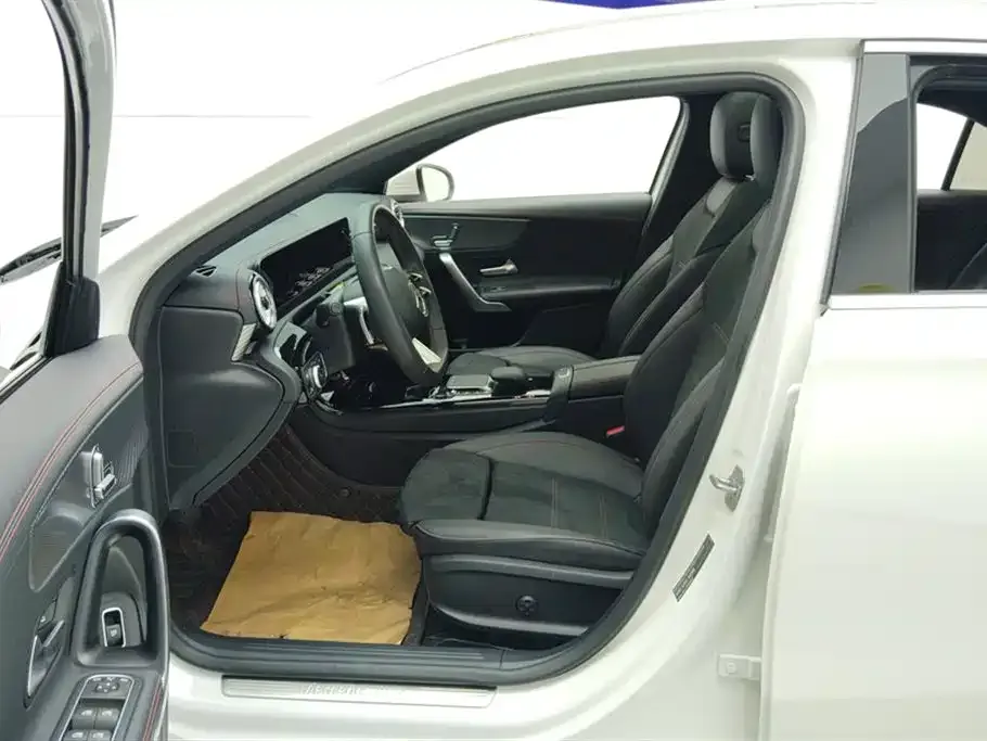Mercedes-Benz A-Class 2024 из CN, фото 10