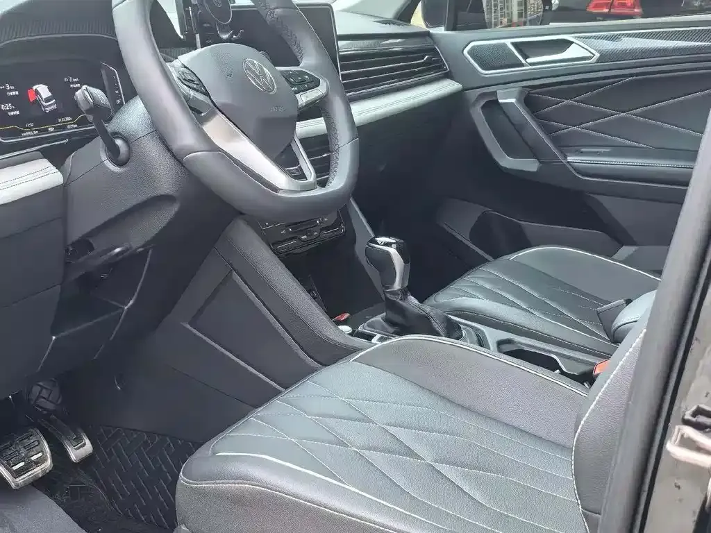 Volkswagen Tiguan L 2024 из CN, фото 3