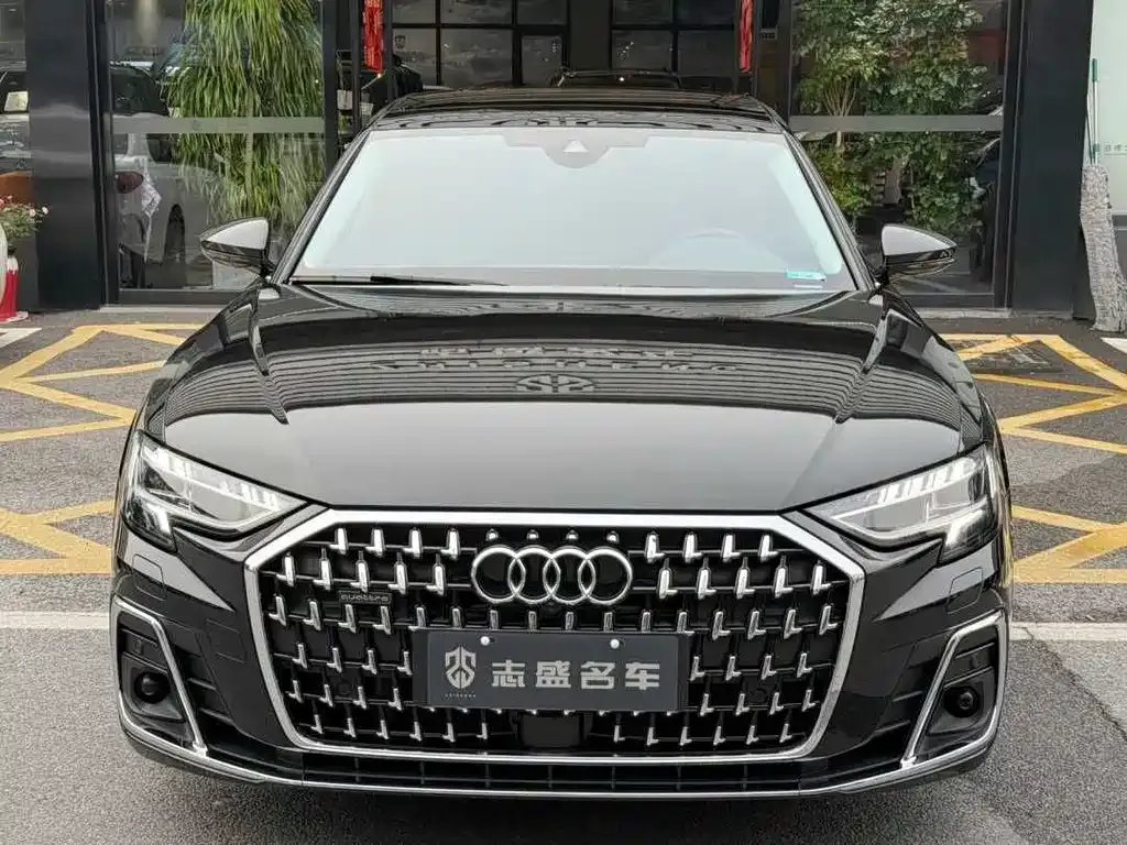 Audi A8 — фото 10