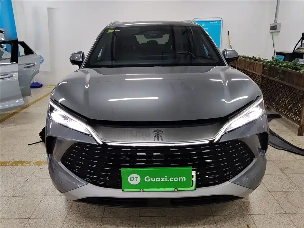 BYD L DM-i — фото 10