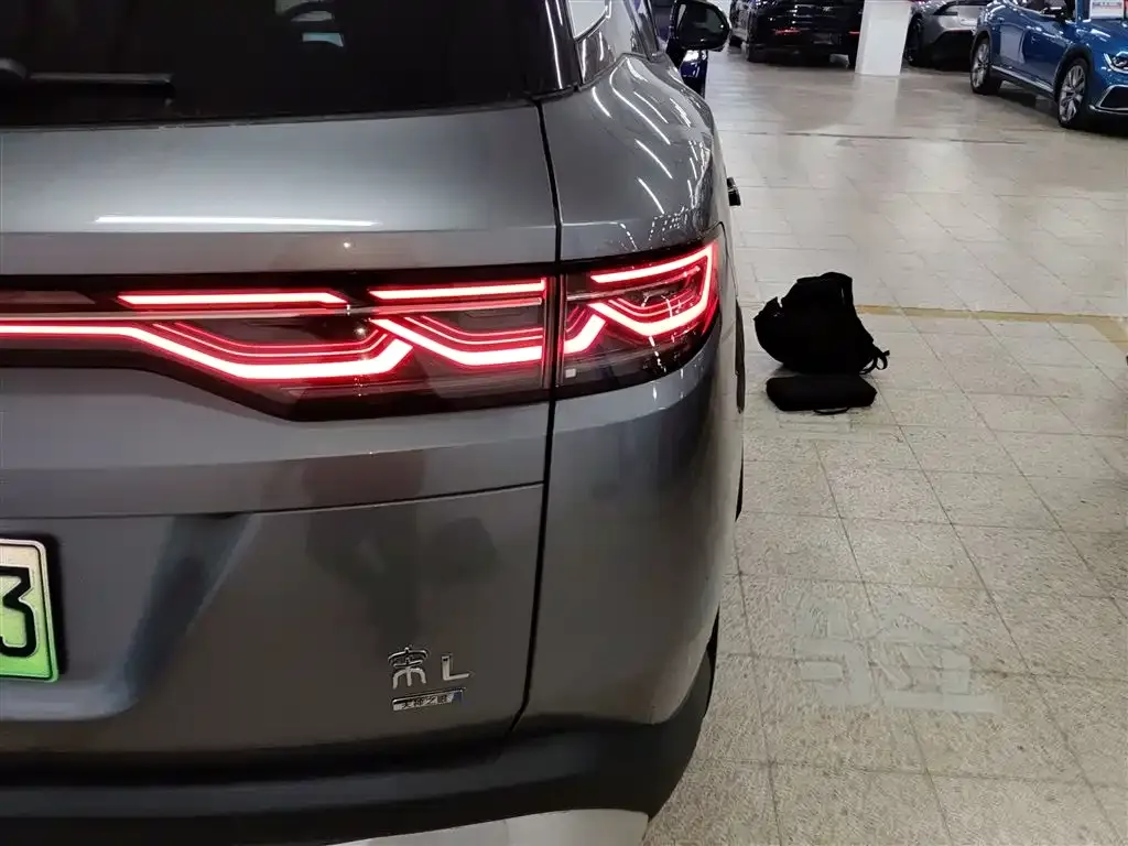 BYD L DM-i — фото 3