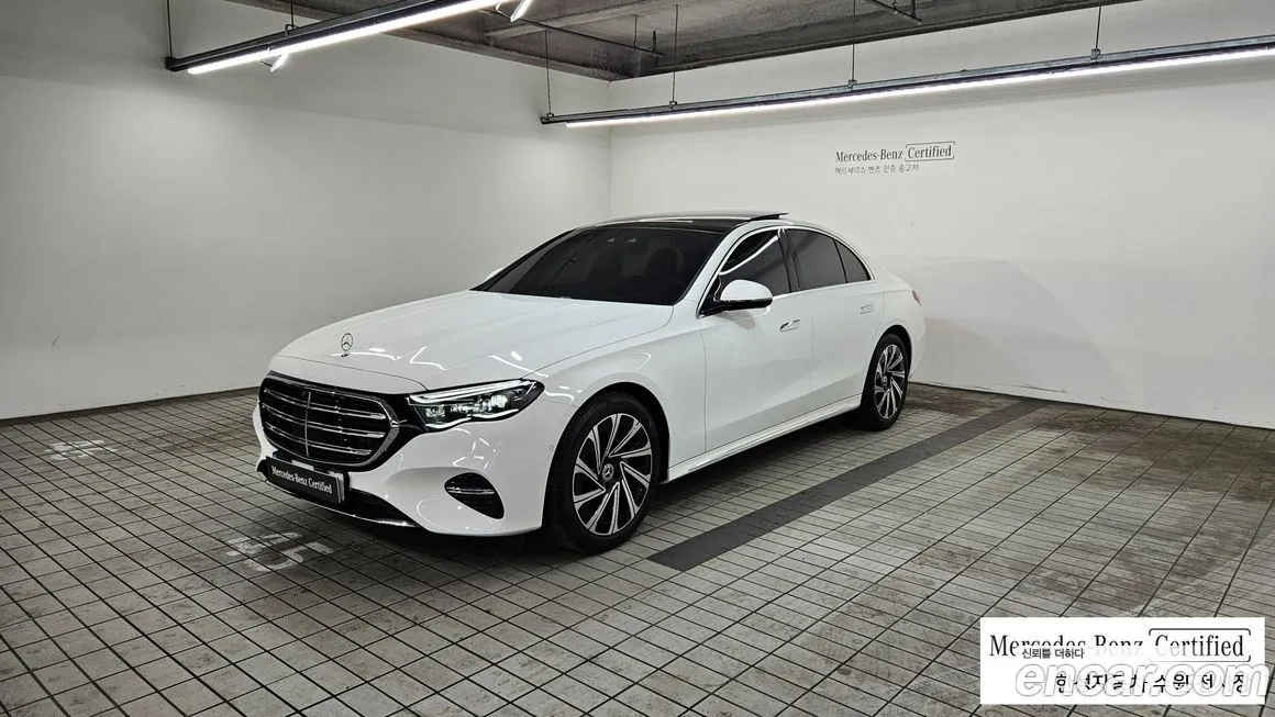Mercedes-Benz E-Class — фото 1