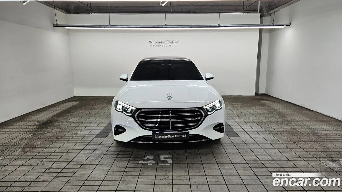Mercedes-Benz E-Class — фото 3
