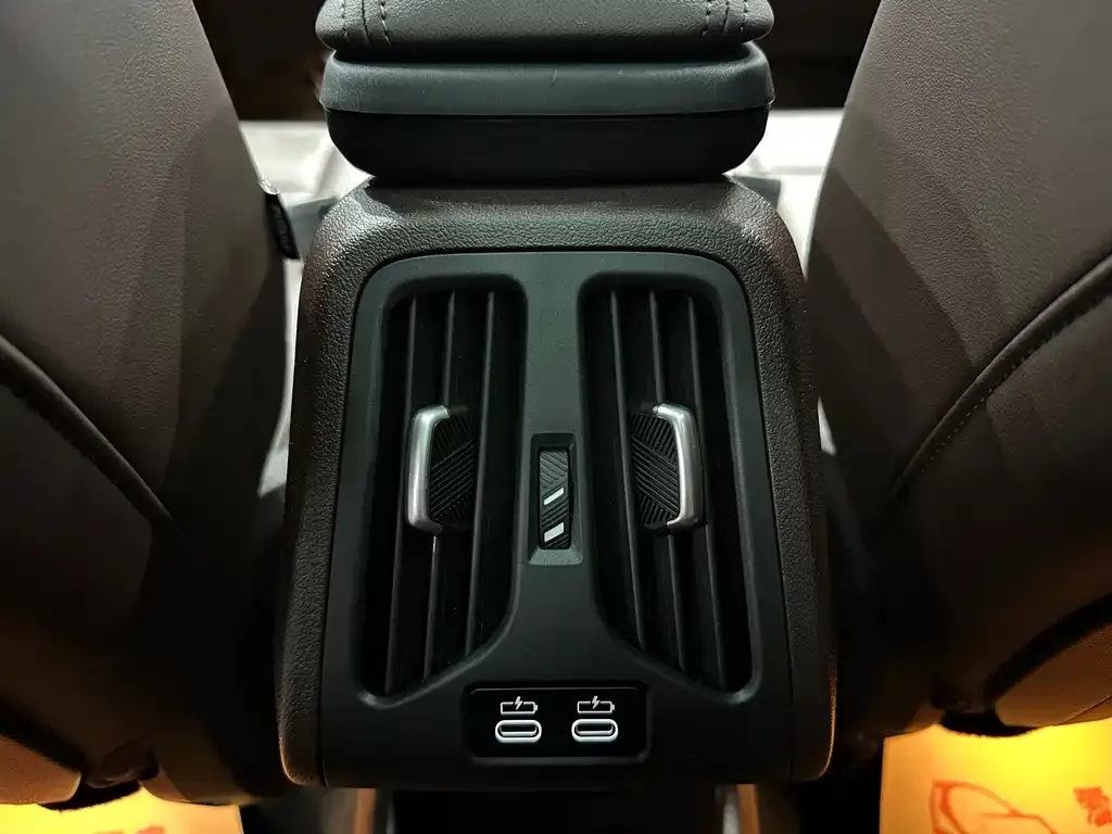 BMW X1 2024 из CN, фото 3