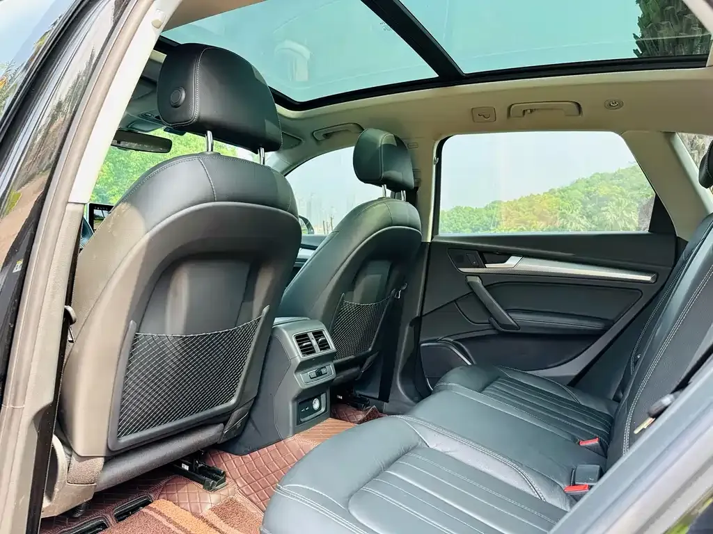 Audi Q5L 2021 из CN, фото 5