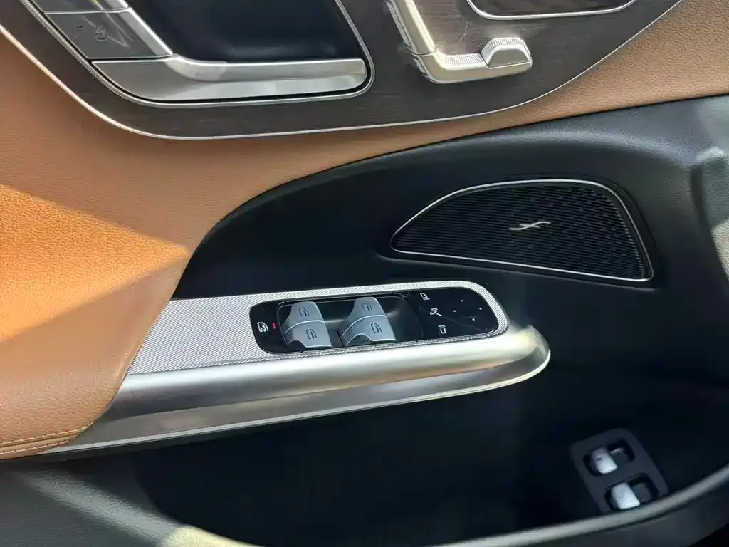 Mercedes-Benz E-Class New Energy — фото 4
