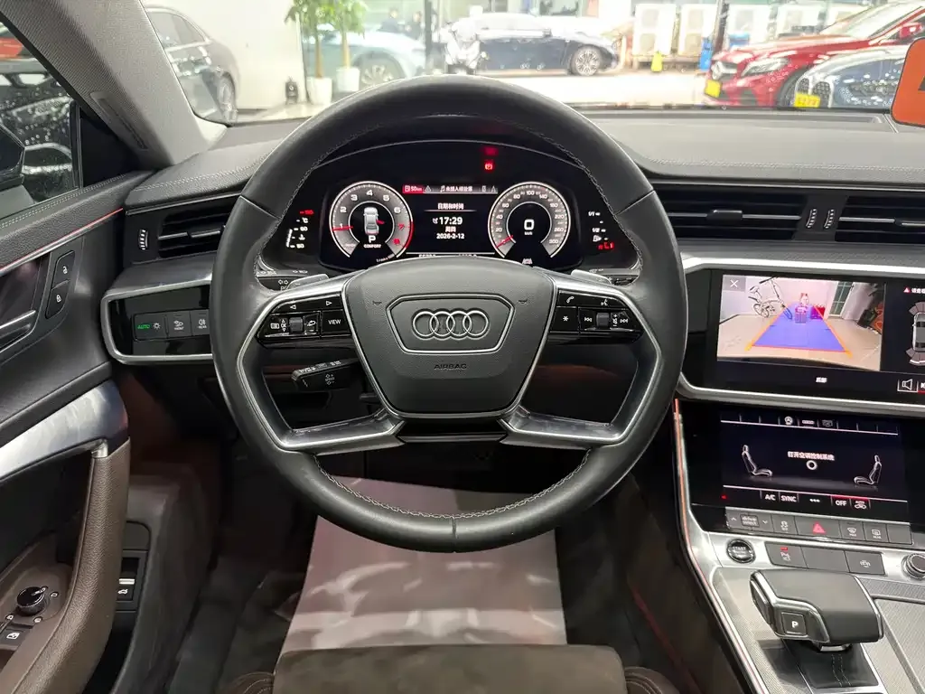 Audi A7L 2024 из CN, фото 7