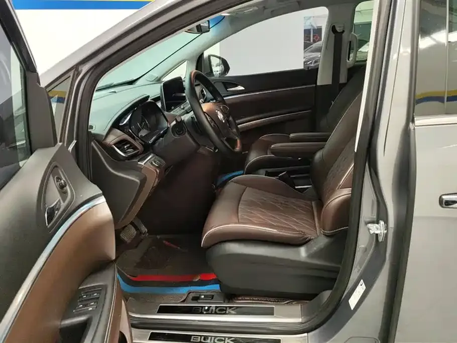 Buick GL8 2022 из CN, фото 10