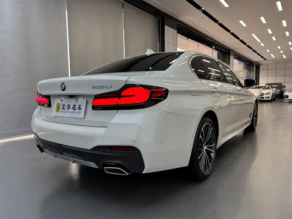 BMW 5 Series — фото 2