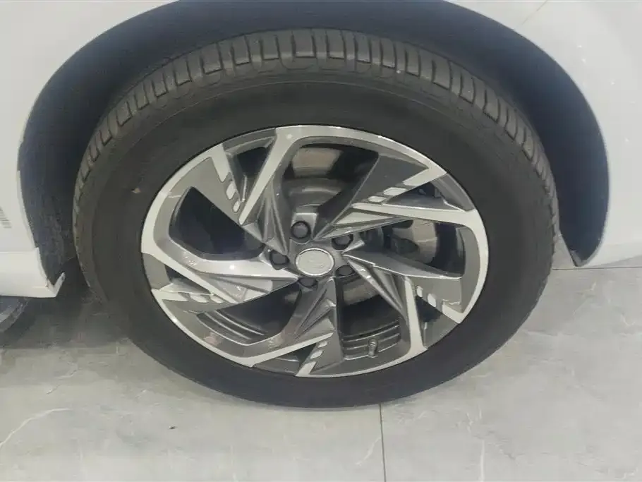 Hongqi HS3 PHEV 2025 из CN, фото 3