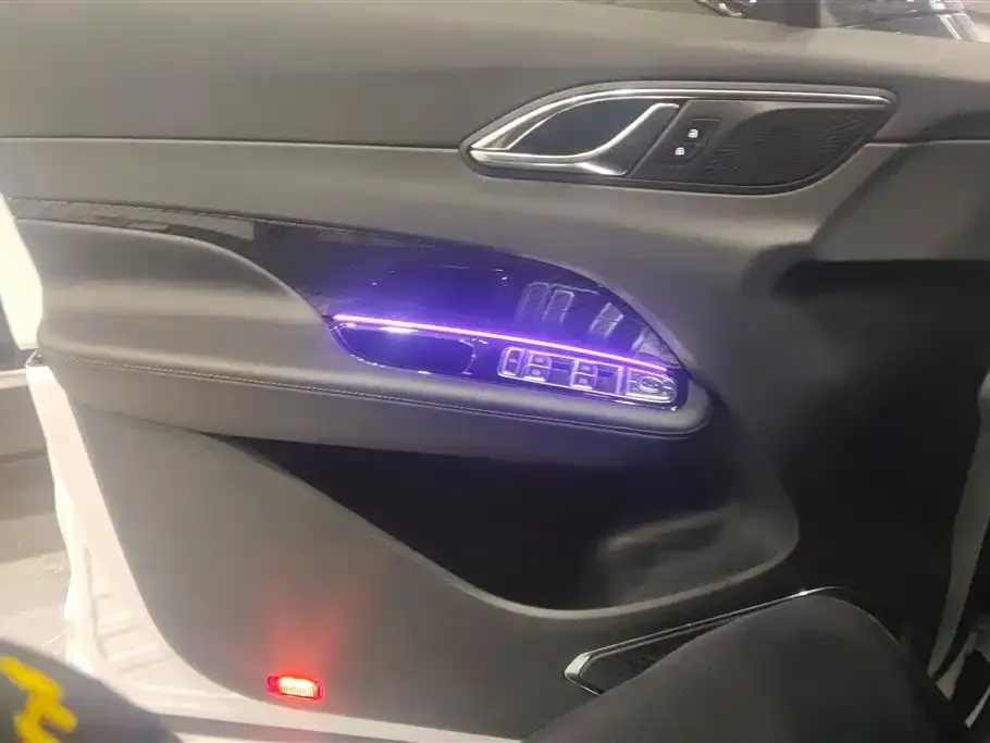 Hongqi HS3 PHEV 2025 из CN, фото 9
