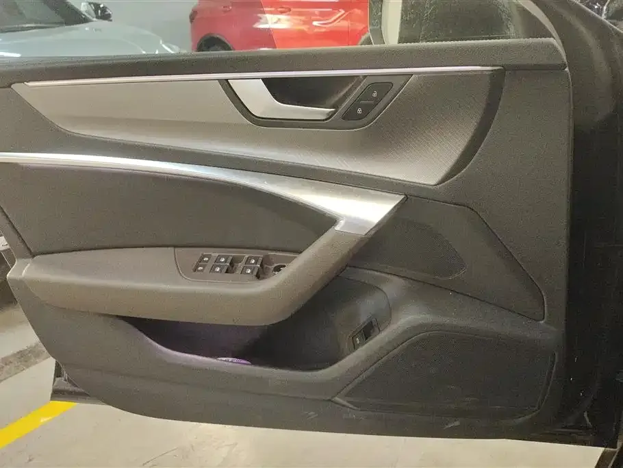Audi A7L 2023 из CN, фото 4